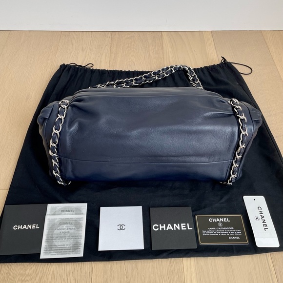 Chanel Sharpei Tote - Picture 5 of 10